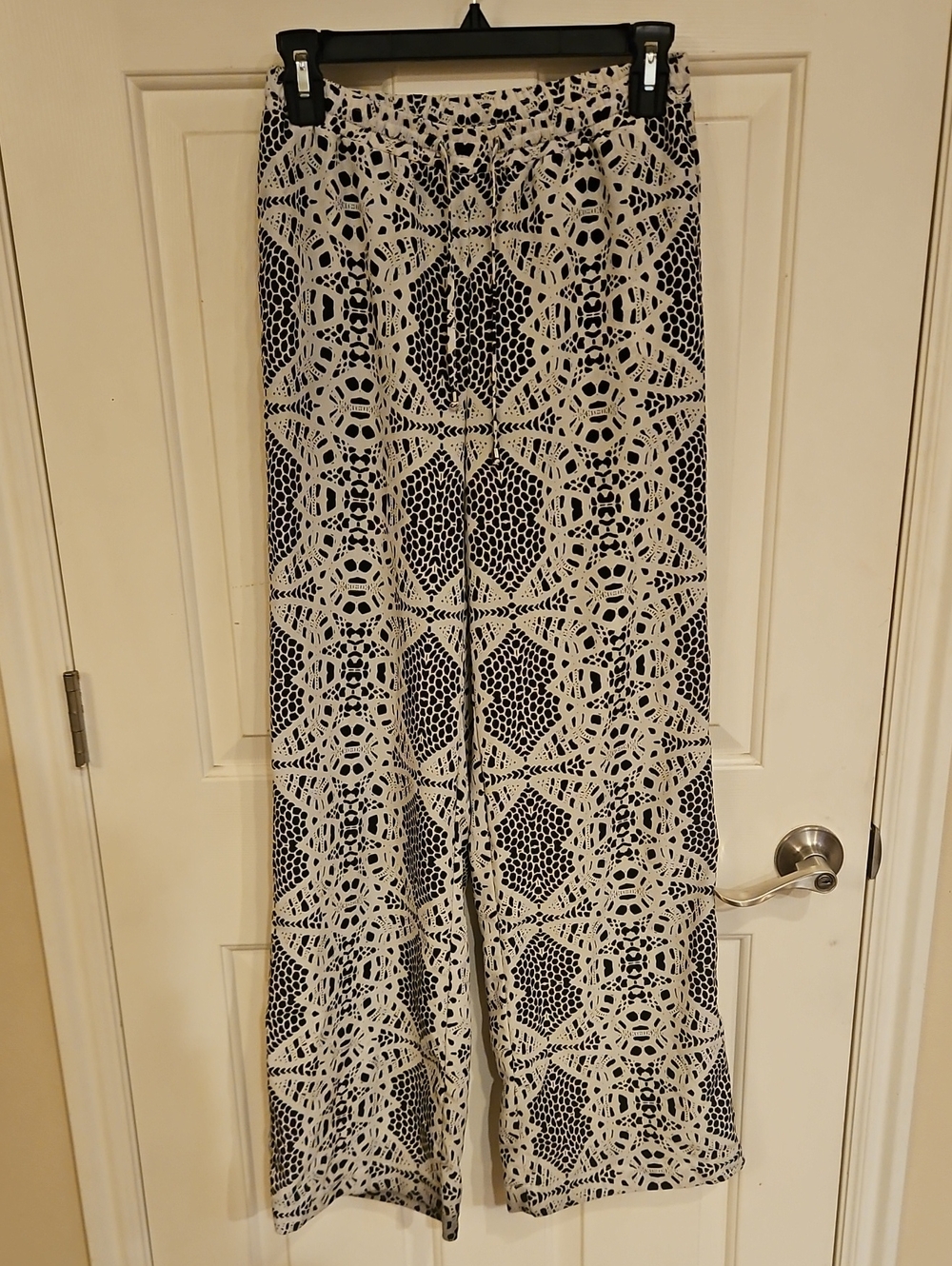 Wide-Leg Printed Palazzo Pants - Black & White